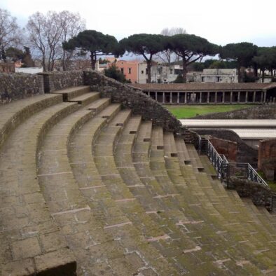 剧场 (Teatro Grande)