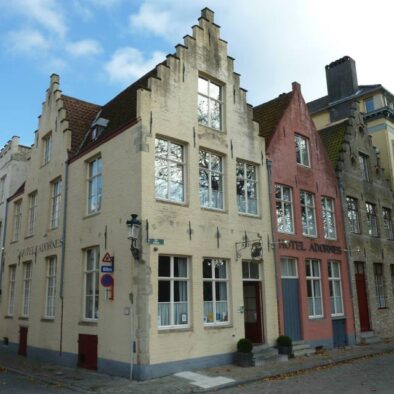 A passeggio lungo i canali e nel centro storico di Bruges