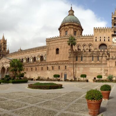La Cattedrale di Palermo, la cui costruzione iniziò nel XII secolo