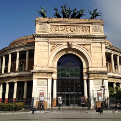 Il Teatro Politeama Garibaldi (1891) in Piazza Ruggero Settimo