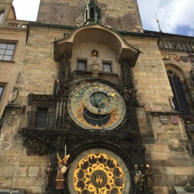 L’Orologio Astronomico (Staroměstský Orloj), montato sul lato sud del municipio della Città Vecchia di Praga.