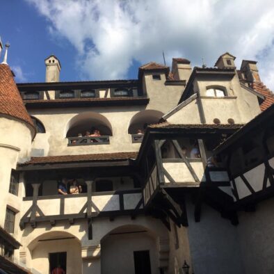 Il Castello di Bran (Castelul Bran), la cui prima menzione risale al XIII secolo