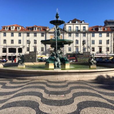 In Praça de D. Pedro IV, meglio conosciuta come il Rossio