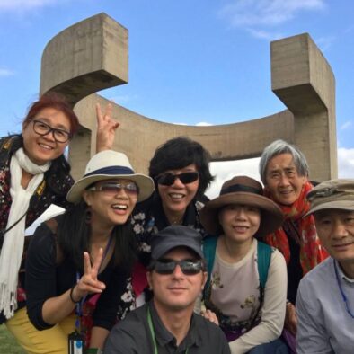 Group photo next to the "Elogio del Horizonte" ("In Praise of the Horizon") sculpture in Gijon