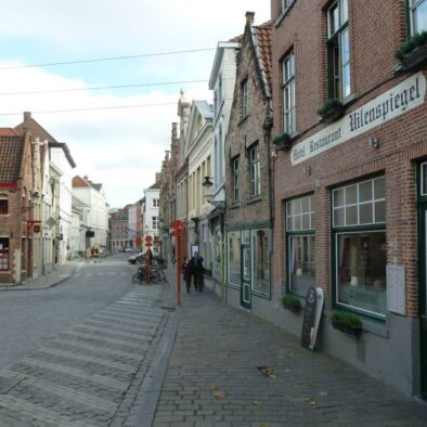A passeggio lungo i canali e nel centro storico di Bruges