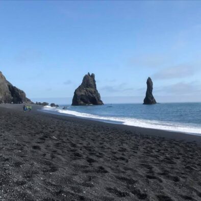 雷尼斯黑沙滩