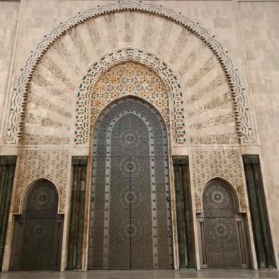 La Moschea di Hassan II (مسجد الحسن الثاني‎), inaugurata nel 1993