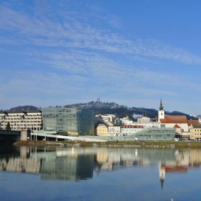 Panorama della città dalle pendici del Castello di Linz (Linzer Schloss), ricostruito dall’imperatore Federico III nel 1477