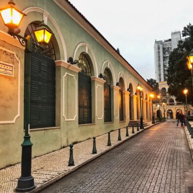 Largo de Santo Agostinho (崗頂前地)