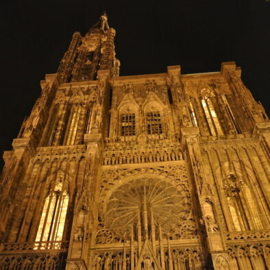 La Cattedrale di Strasburgo, la cui costruzione iniziò nel 1015