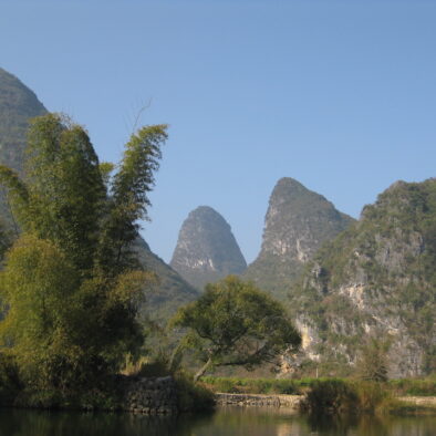 Escursione in chiatta sul fiume Li Jiang (漓江)