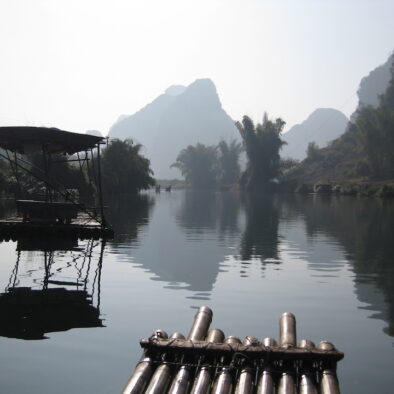 Escursione in chiatta sul fiume Li Jiang (漓江)