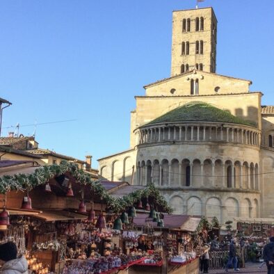 Mercatino natalizio in Piazza Vasari