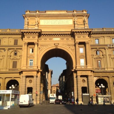 L’Arco di Trionfo dei Lorena, situato in Piazza della Libertà e risalente al 1737
