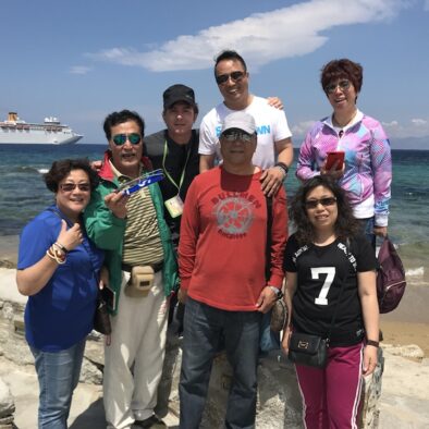 Foto di gruppo al centro di Mykonos