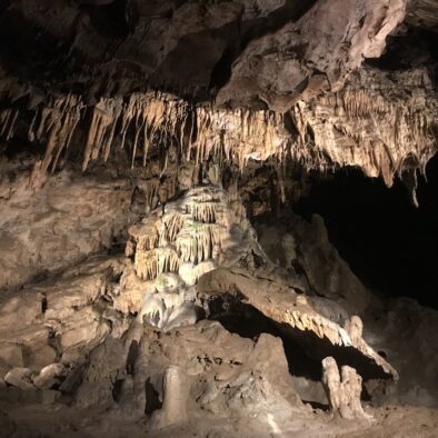 圣斯蒂芬滴水洞 (St. Stephen Dripstone Cave)