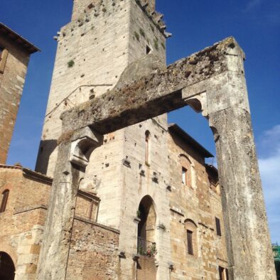 Piazza della Cisterna a San Gimignano