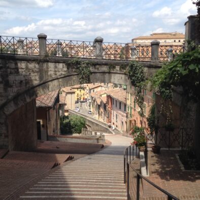 佩鲁贾 (Perugia) 的水道大街 (Via dell’Acquedotto)