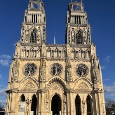 La Cattedrale di Santa Croce (Cathédrale Sainte-Croix) a Orléans, completata nel 1829