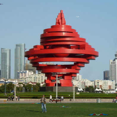 “The Winds Of May” (五月的风) , landmark di Qingdao in May Fourth Square (五四广场 )