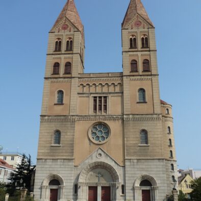St. Michael’s Cathedral (圣弥爱尔大教堂), consacrata nel 1934