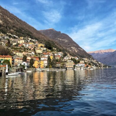 Navigation on Lake Como