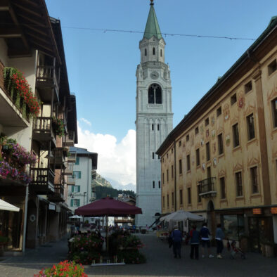 游览科尔蒂纳丹佩佐 (Cortina d’Ampezzo)市中心