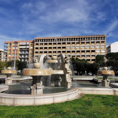 马志尼广场 (Piazza Mazzini)